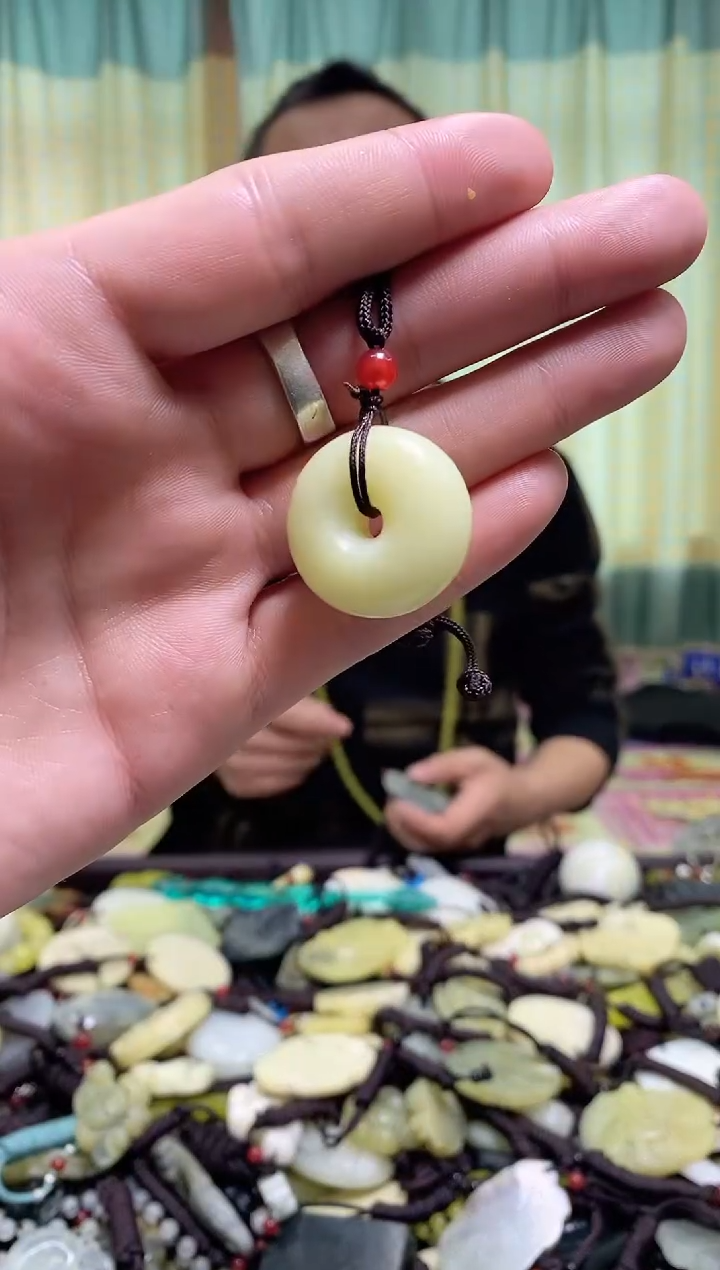 【闪购商品】岫玉吊坠未镶嵌1