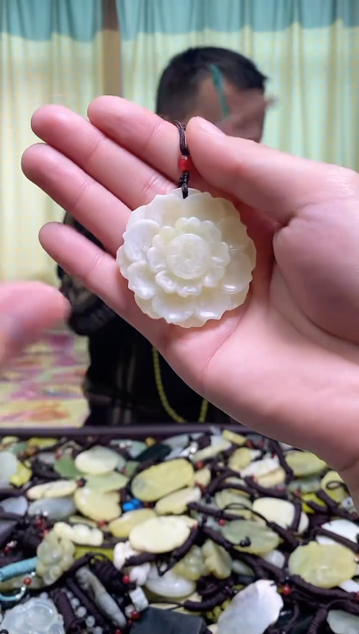 【闪购商品】岫玉吊坠未镶嵌1