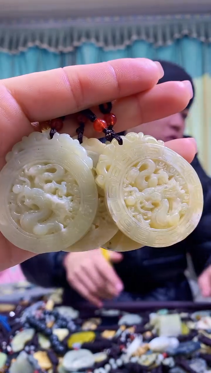 【闪购商品】岫玉吊坠未镶嵌多样性发货其中发一件