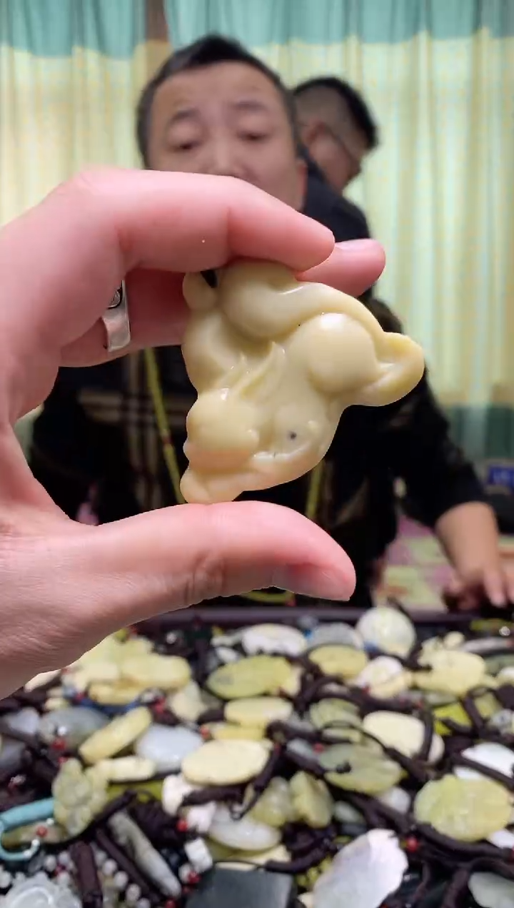 【闪购商品】岫玉吊坠未镶嵌1