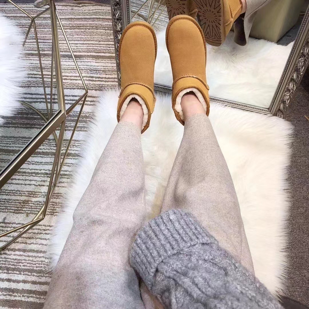 5854百搭冬季休闲女士保暖加厚短筒牛皮雪地靴经典款