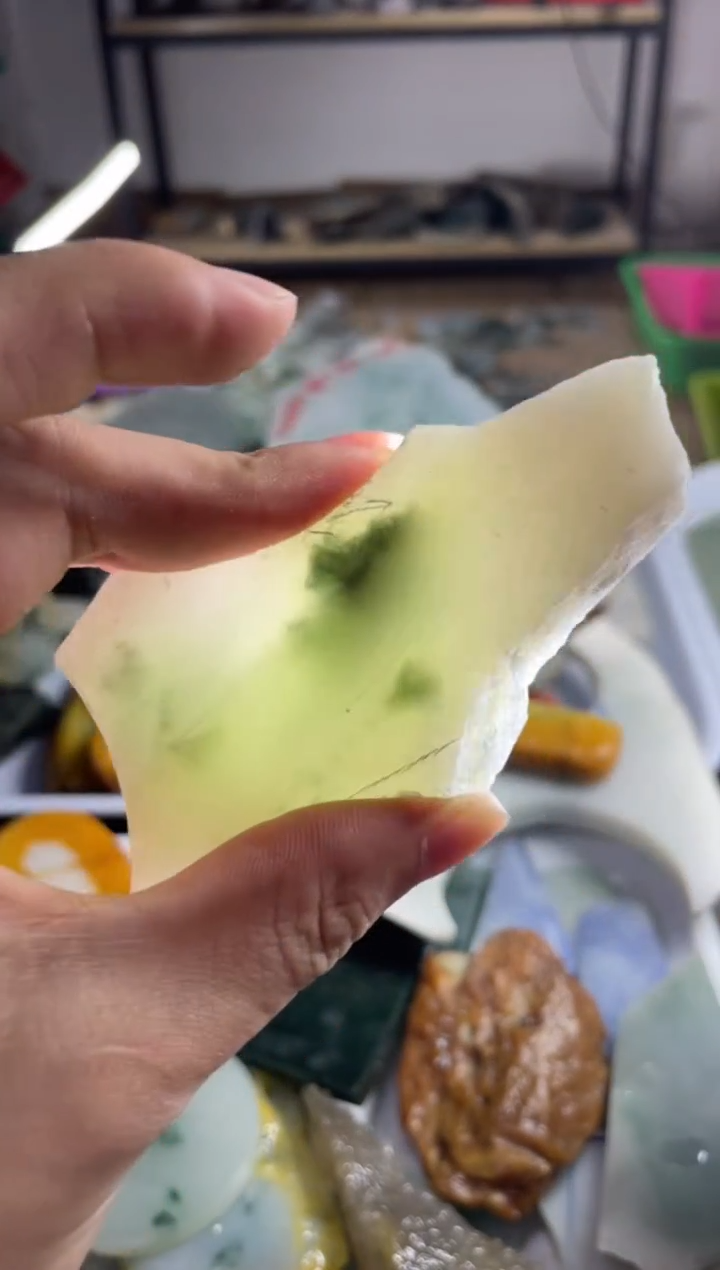 【闪购商品】翡翠颈饰未镶嵌225
