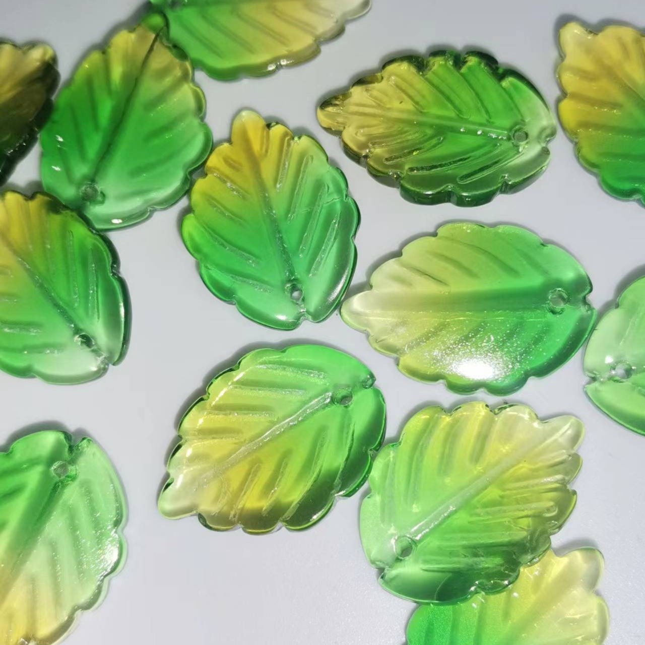 绿色琉璃渐变叶子（从容手工店直售）