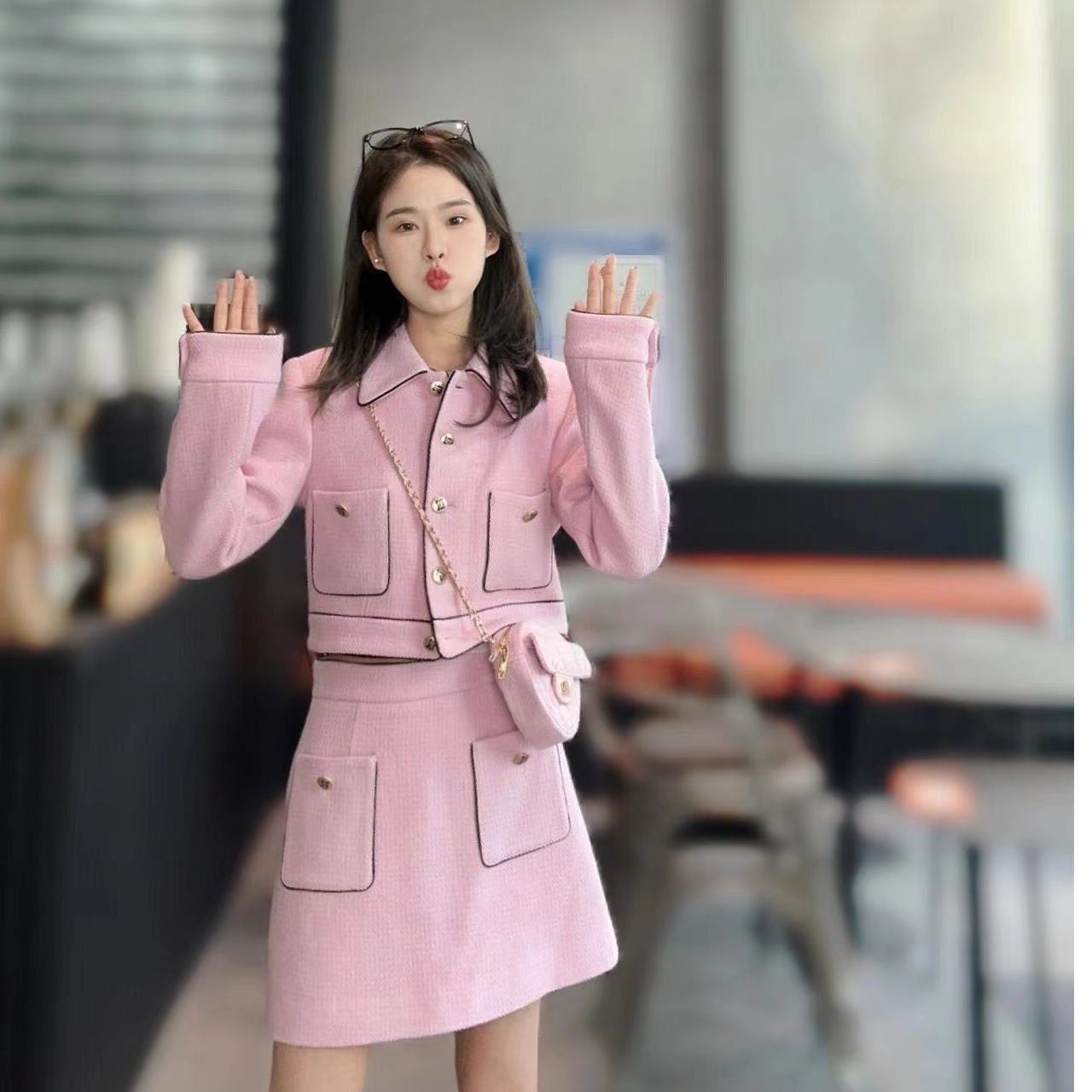 R粉色毛呢小香风套装