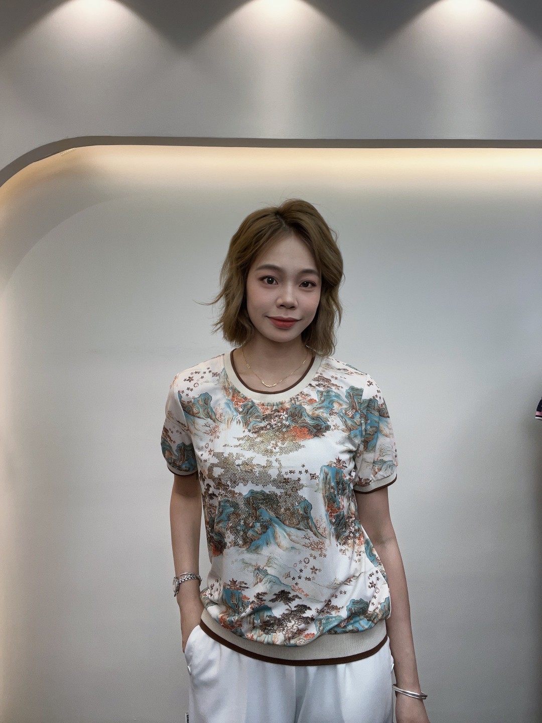 夏季休闲圆领女运动短袖小衫大码宽松气质时尚百搭半袖女士印花