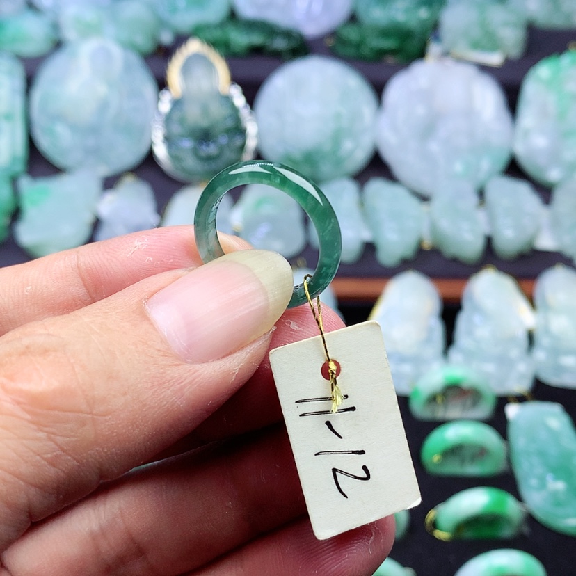 【闪购商品】翡翠挂件未镶嵌）