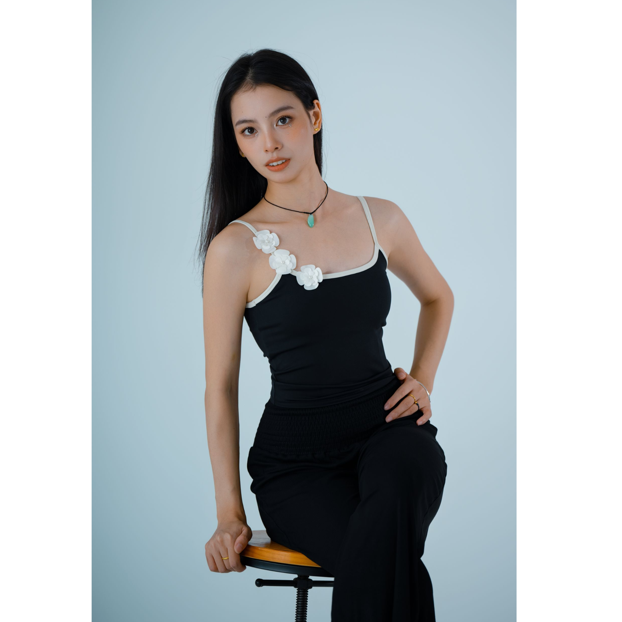 音乐流纯欲立体小白花美背防震瑜伽显瘦吊带背心