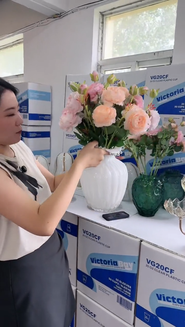 【闪购商品】瑞花瓶P-50晚