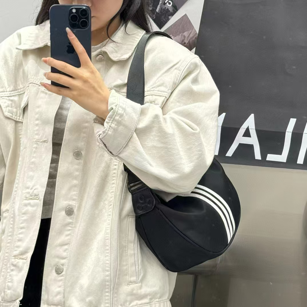 2024时尚休闲斜挎布包