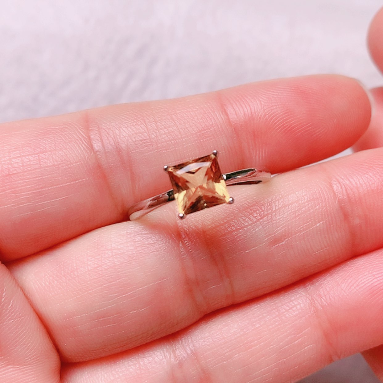 【闪购商品】黄晶戒指银S925镶嵌活口