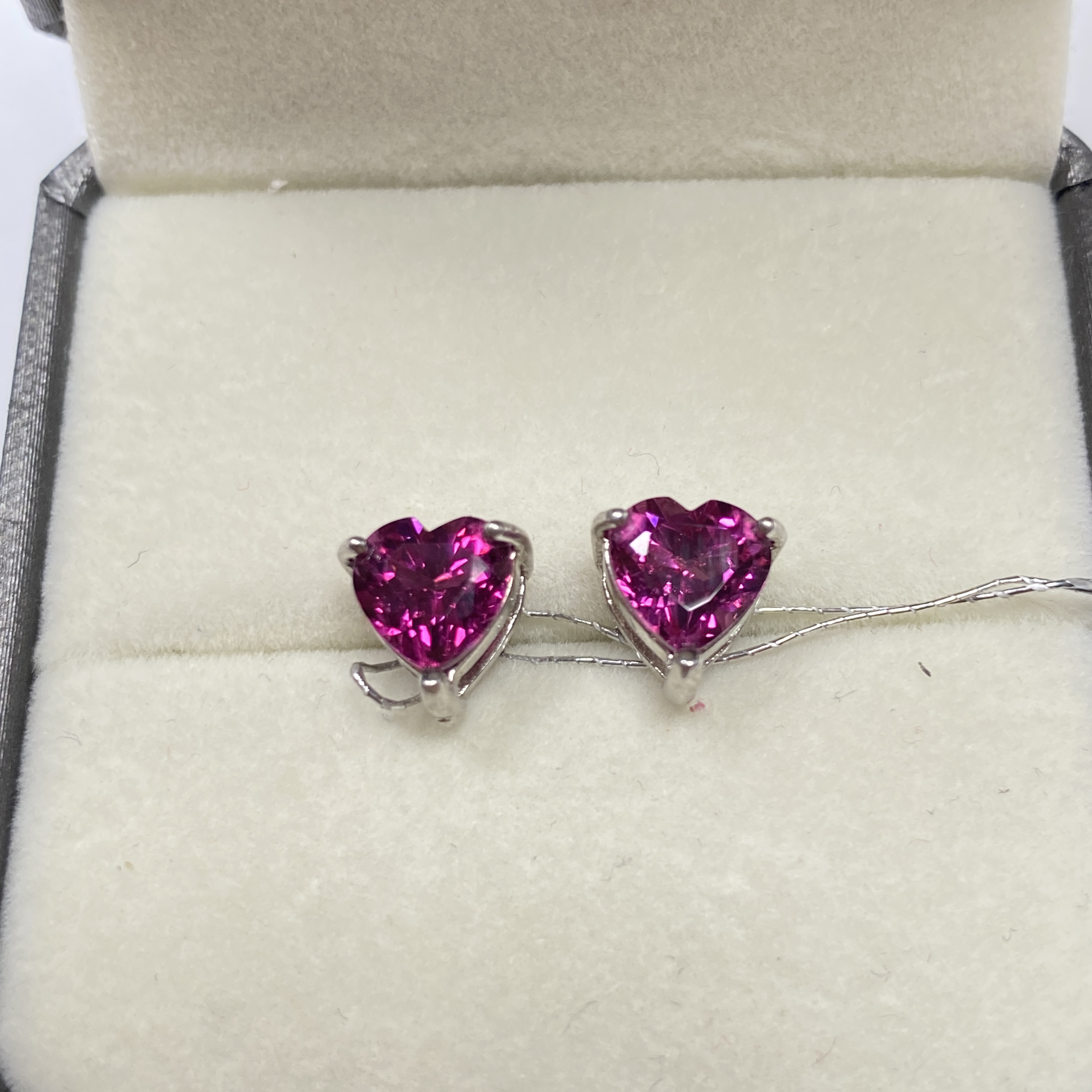 s925银天然镁铝石榴石耳钉爱心女款简单时尚7✖️7毫米