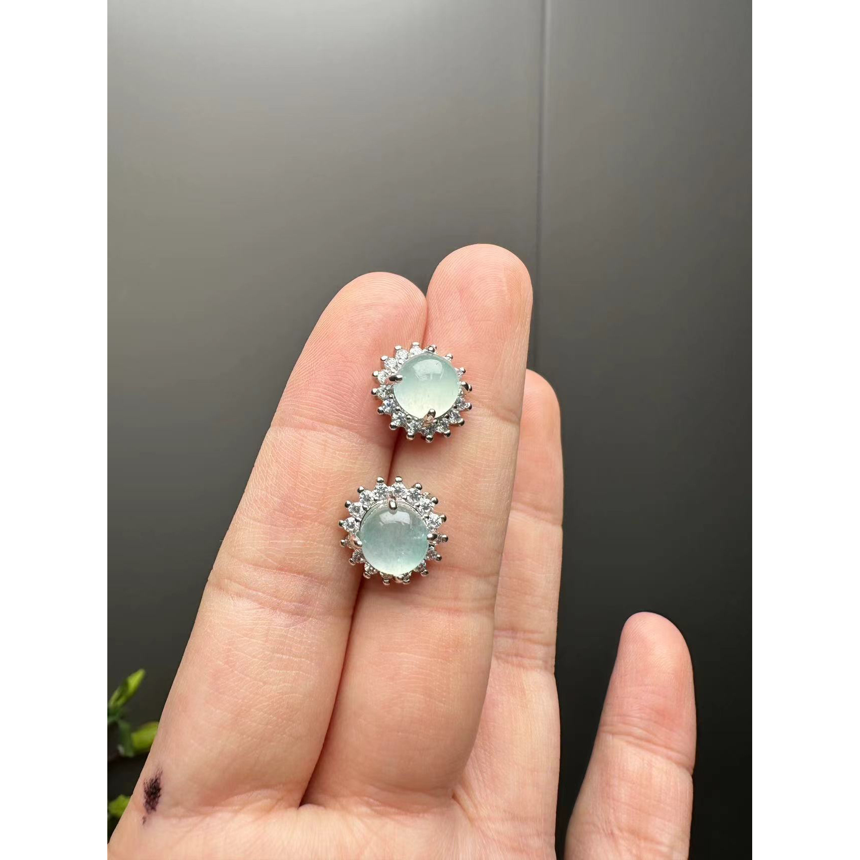 翡翠蓝水s925太阳花耳针