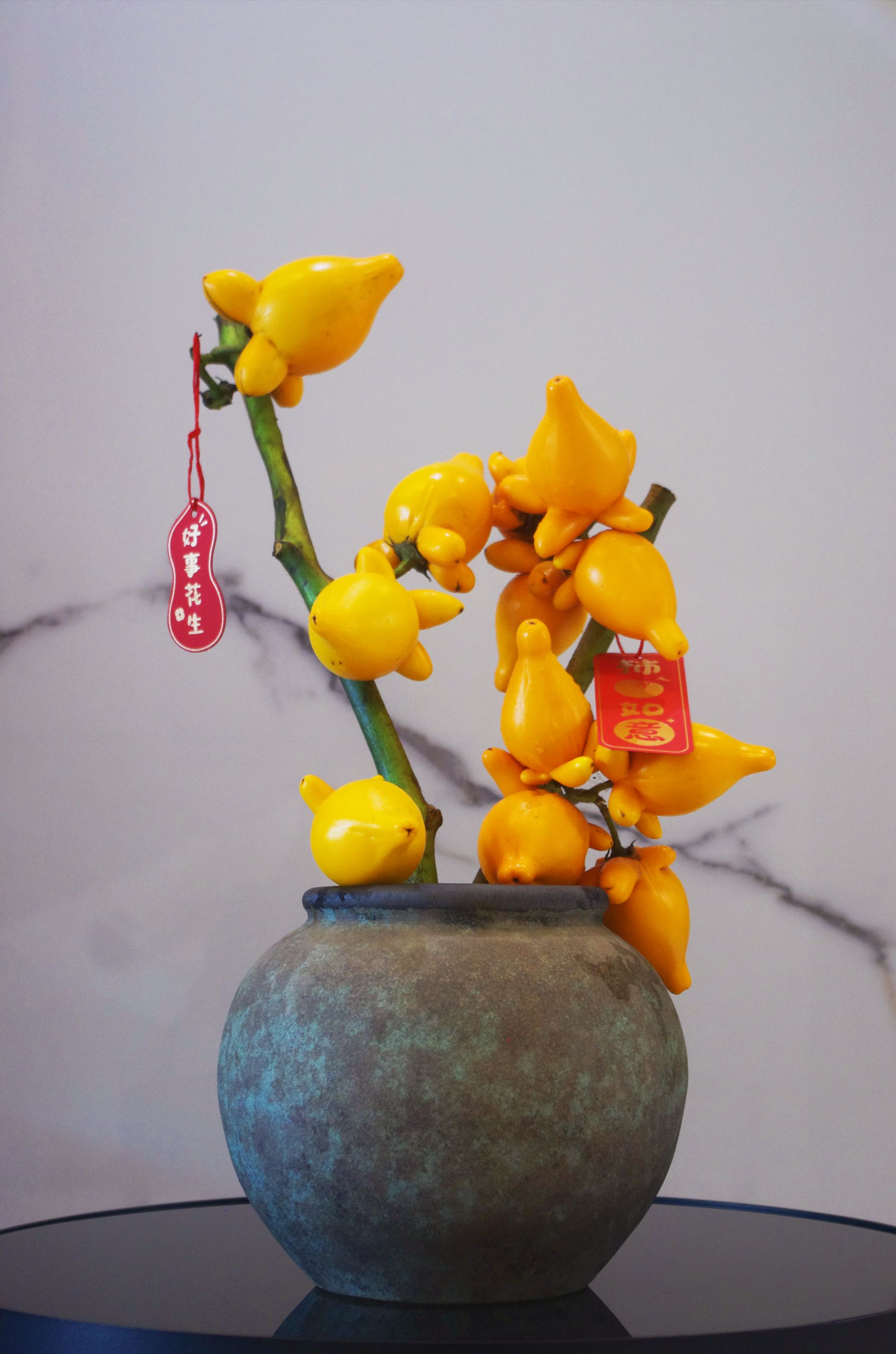五代同堂黄金果鲜花两枝组合装花瓶完美