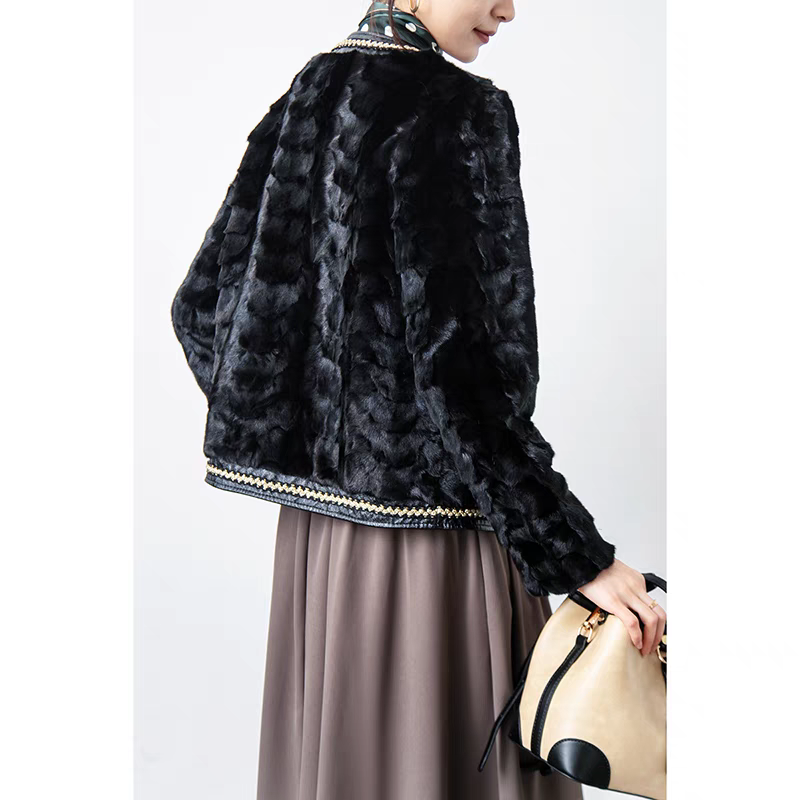 新款小香风貂 毛外套款式直播间为准
