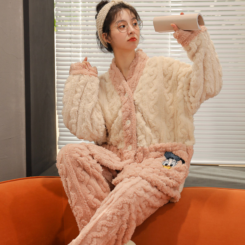 秋冬季2023年新款法兰绒珊瑚绒女睡衣休闲家居服加绒加厚长袖套装