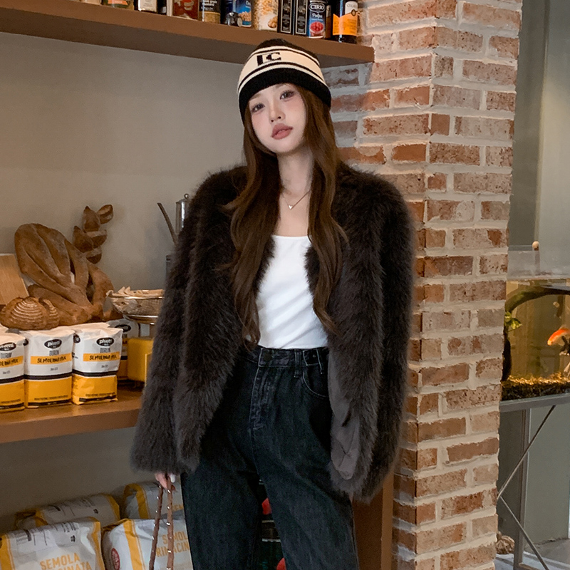 2025秋冬季新款高级感皮毛一体毛毛外套女时尚宽松显瘦外套上衣