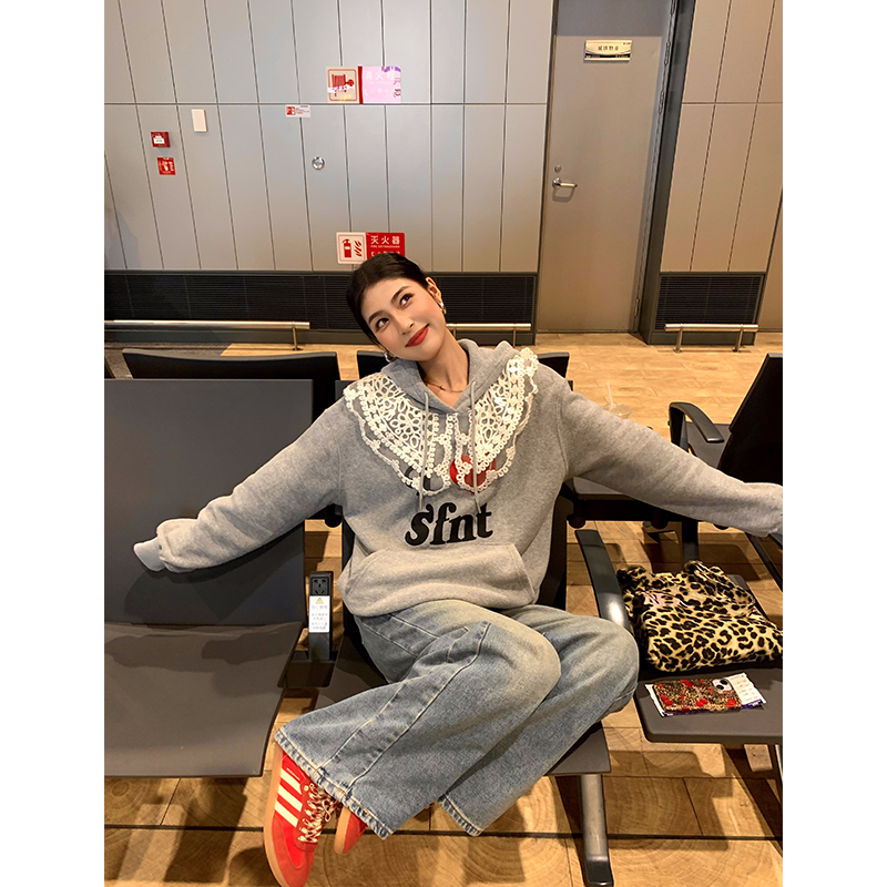 今屿花花 卫衣女冬加绒加厚2024年新款灰色连帽套头外套蕾丝拼接