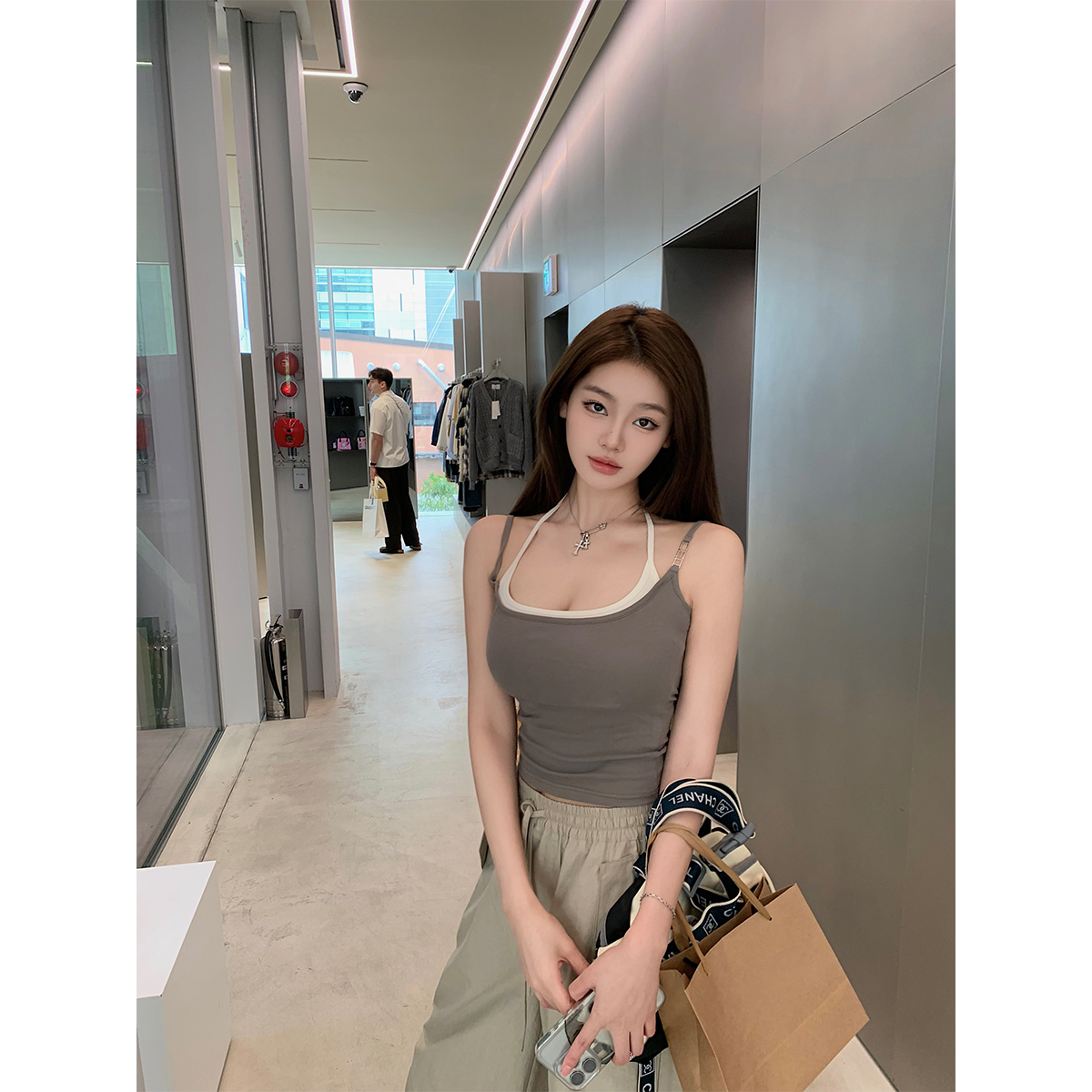 显瘦气质辣妹短款性感夏季2024新款假两件背心吊带修身挂脖