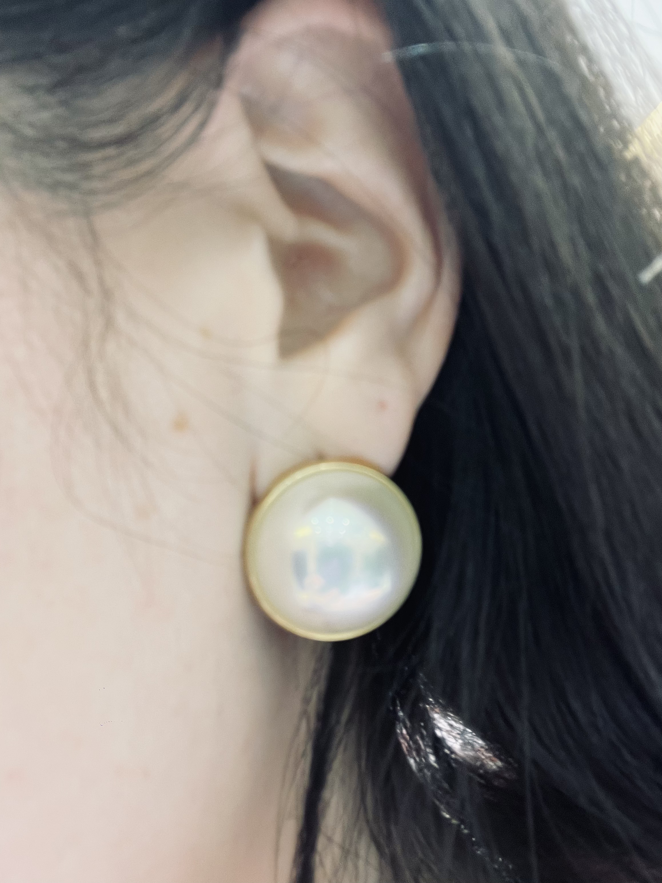 珍珠耳边白色气质