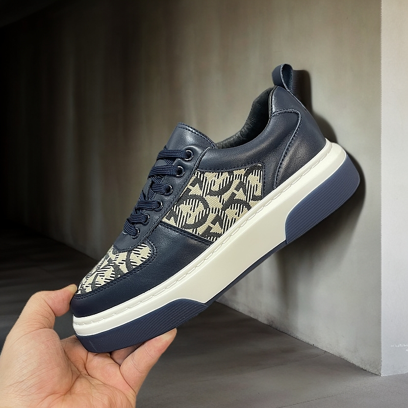 新款男士透气百搭时尚板鞋真皮休闲鞋透气男鞋韩版潮流厚底潮鞋子