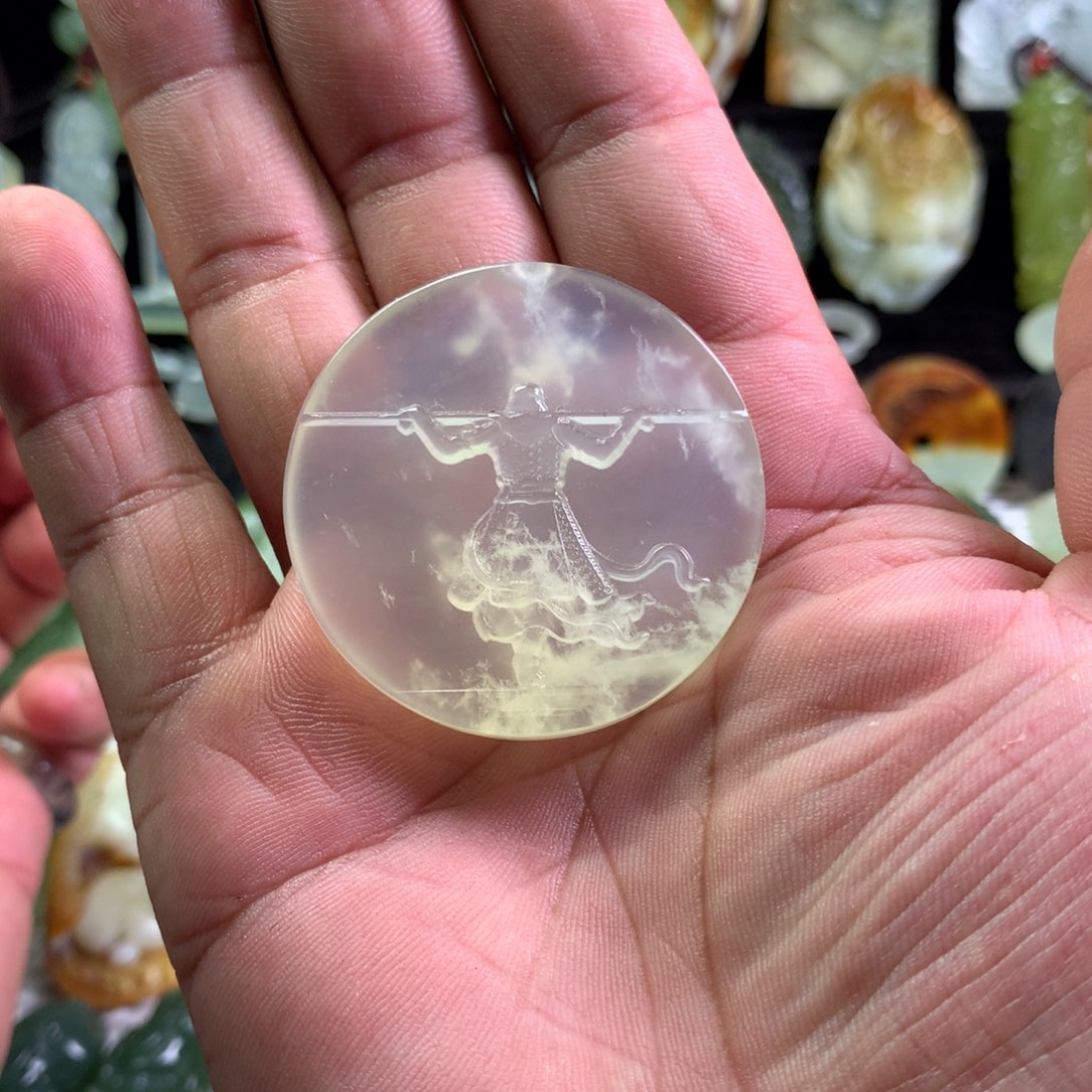 岫玉颈饰未镶嵌赏*.