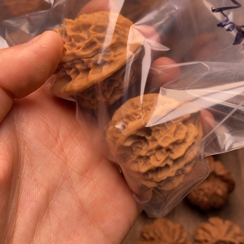 【闪购商品】文玩核桃吊坠俊*