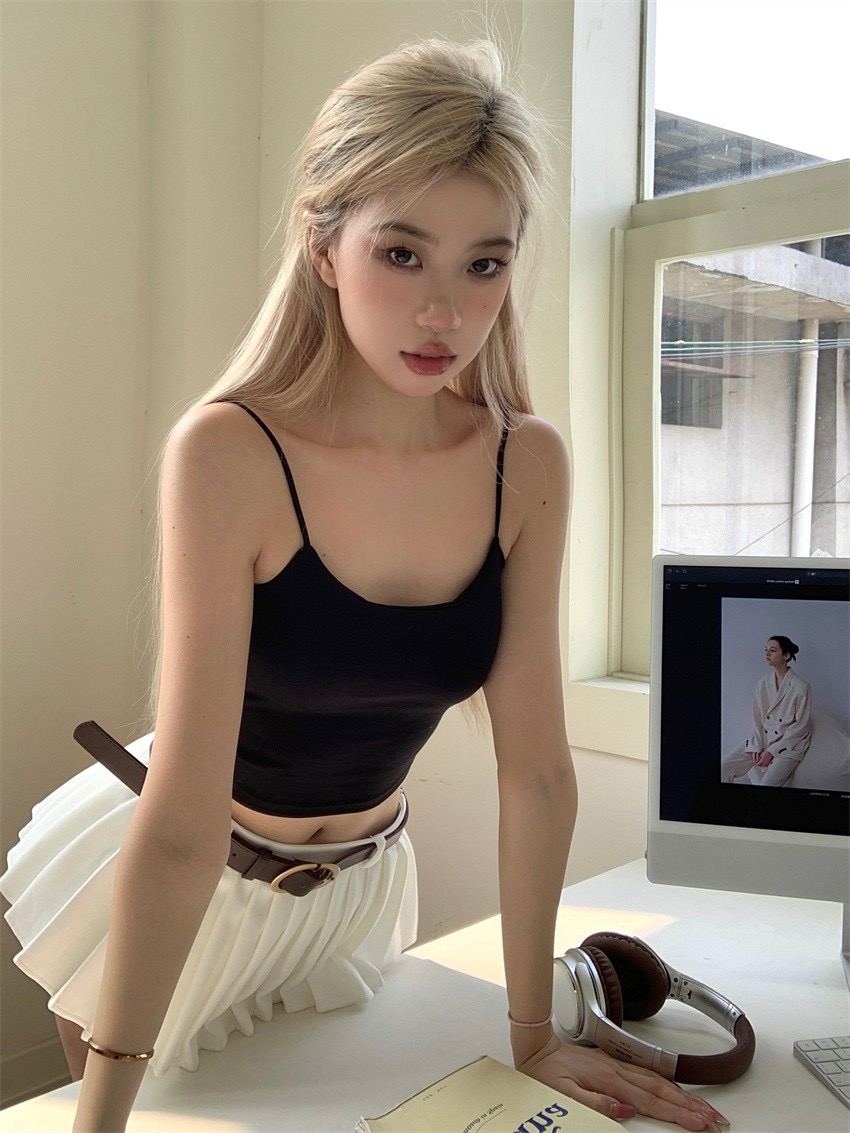 2023早秋辣妹性感吊带背心内搭带胸垫防走光外出美背小背心