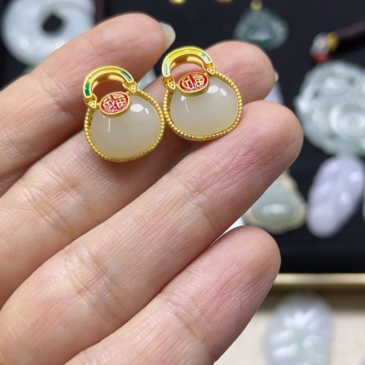【闪购商品】翡翠颈饰未镶嵌?*珠