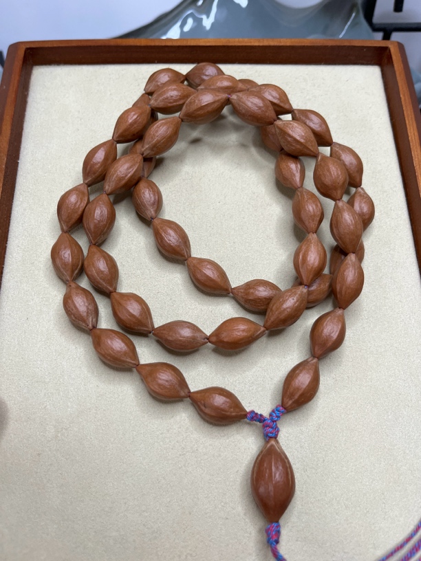 1.2精品素核脖挂陈年老籽油性足，颜色红润46颗