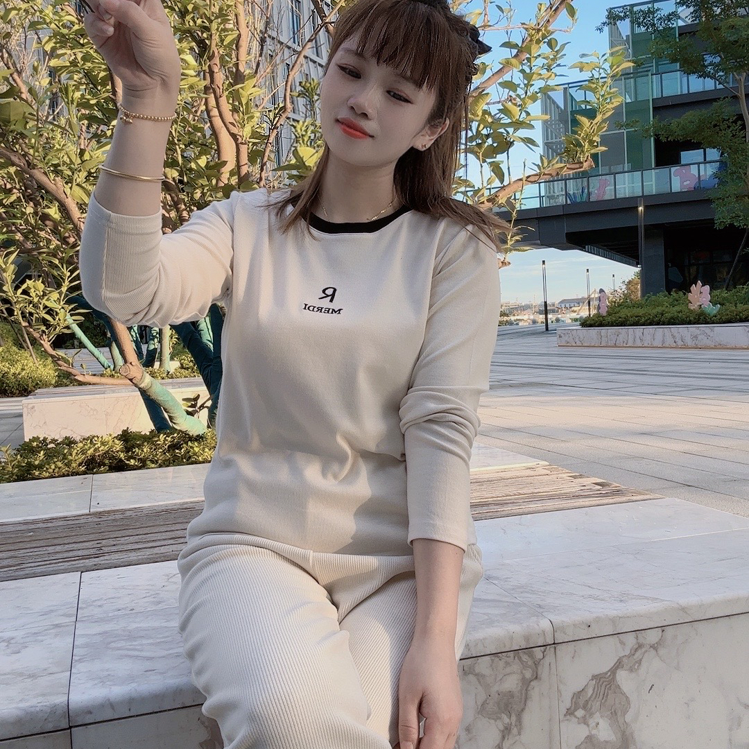 早秋新款2024年罗纹纯棉长袖T恤打底衫女修身显瘦小众气质上衣