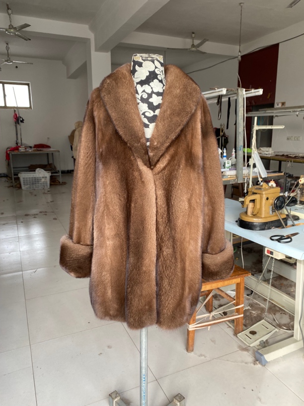 浩月锦裘进口天鹅绒整貂咖啡色青果领小浴袍款女外套极简宽松高端