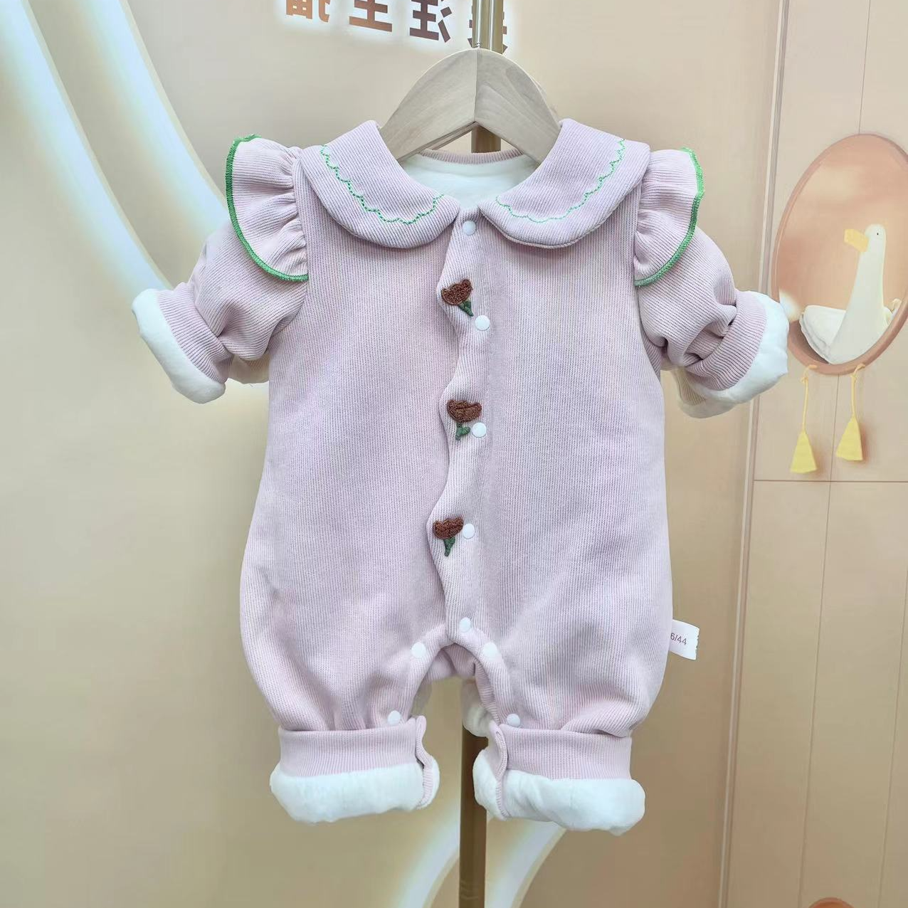 婴儿衣服秋冬装新生女宝宝加绒保暖薄棉连体衣幼儿初冬满月外出服