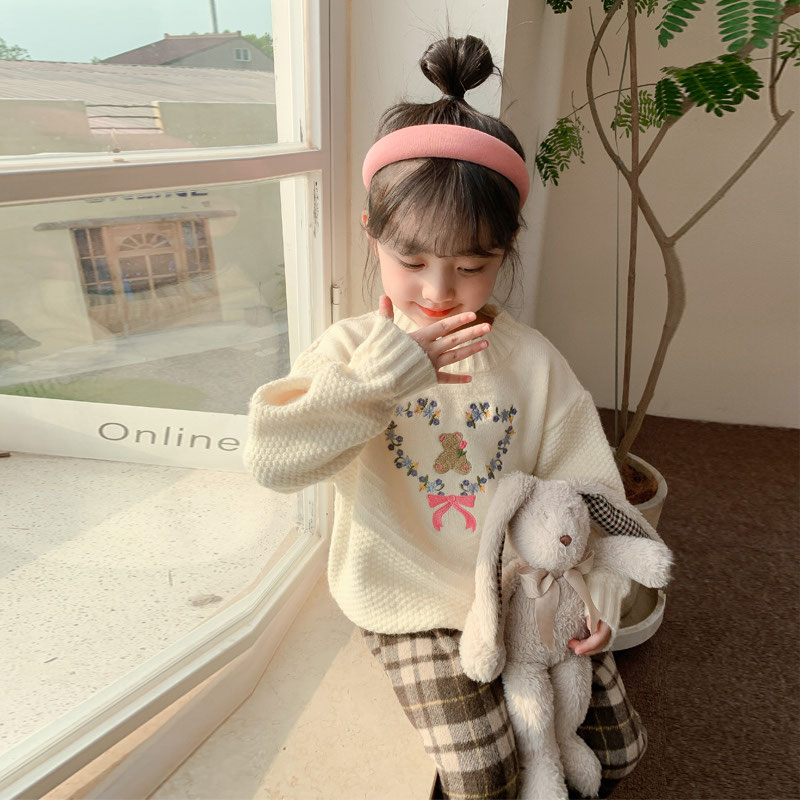 女童毛衣2024新款洋气女宝宝时髦冬装打底套头针织衫春秋款儿童装