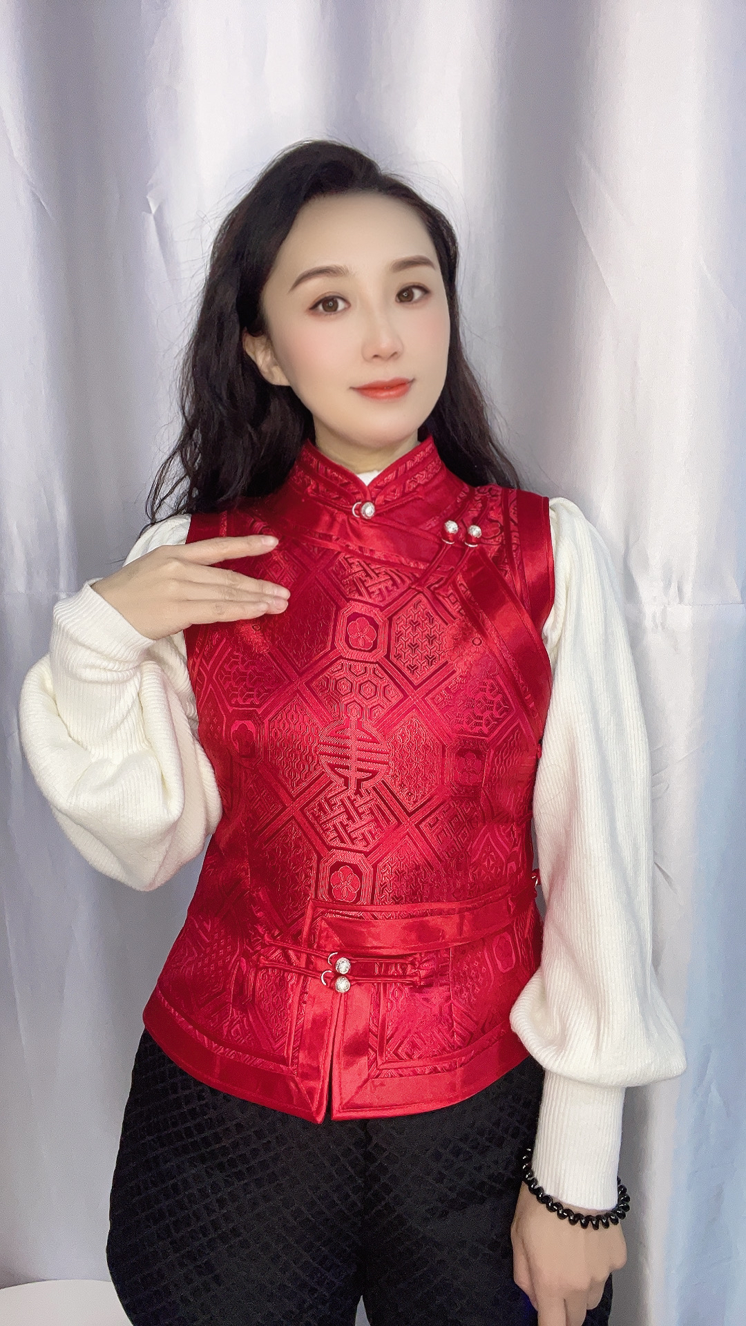 蒙古族女士马甲有内衬