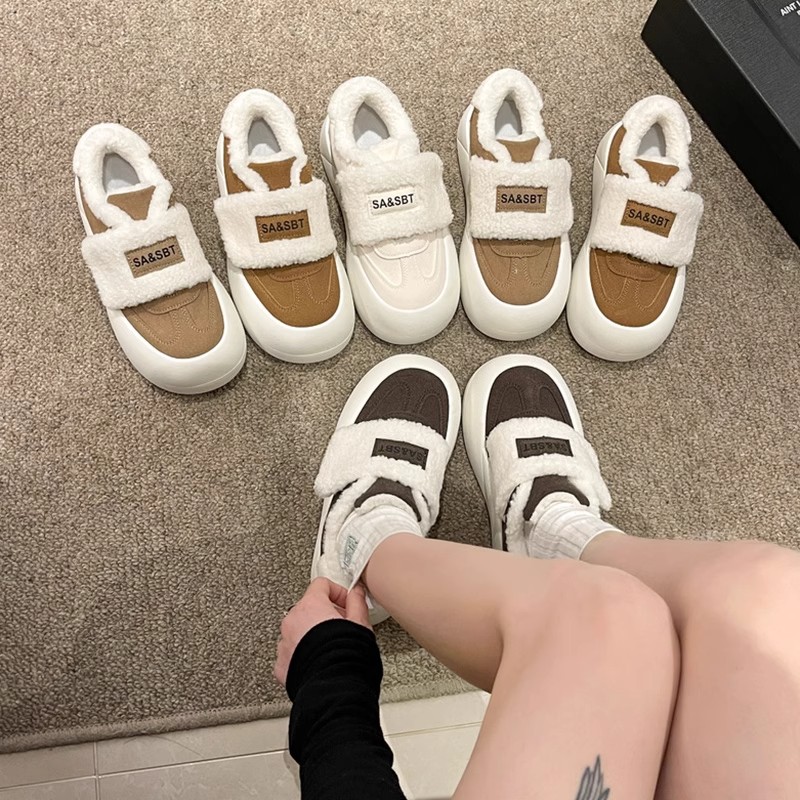 秋冬季休闲毛毛鞋厚底小白鞋女冬季加绒板鞋丑萌大头面包加棉