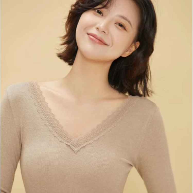 8791        V领打底衣