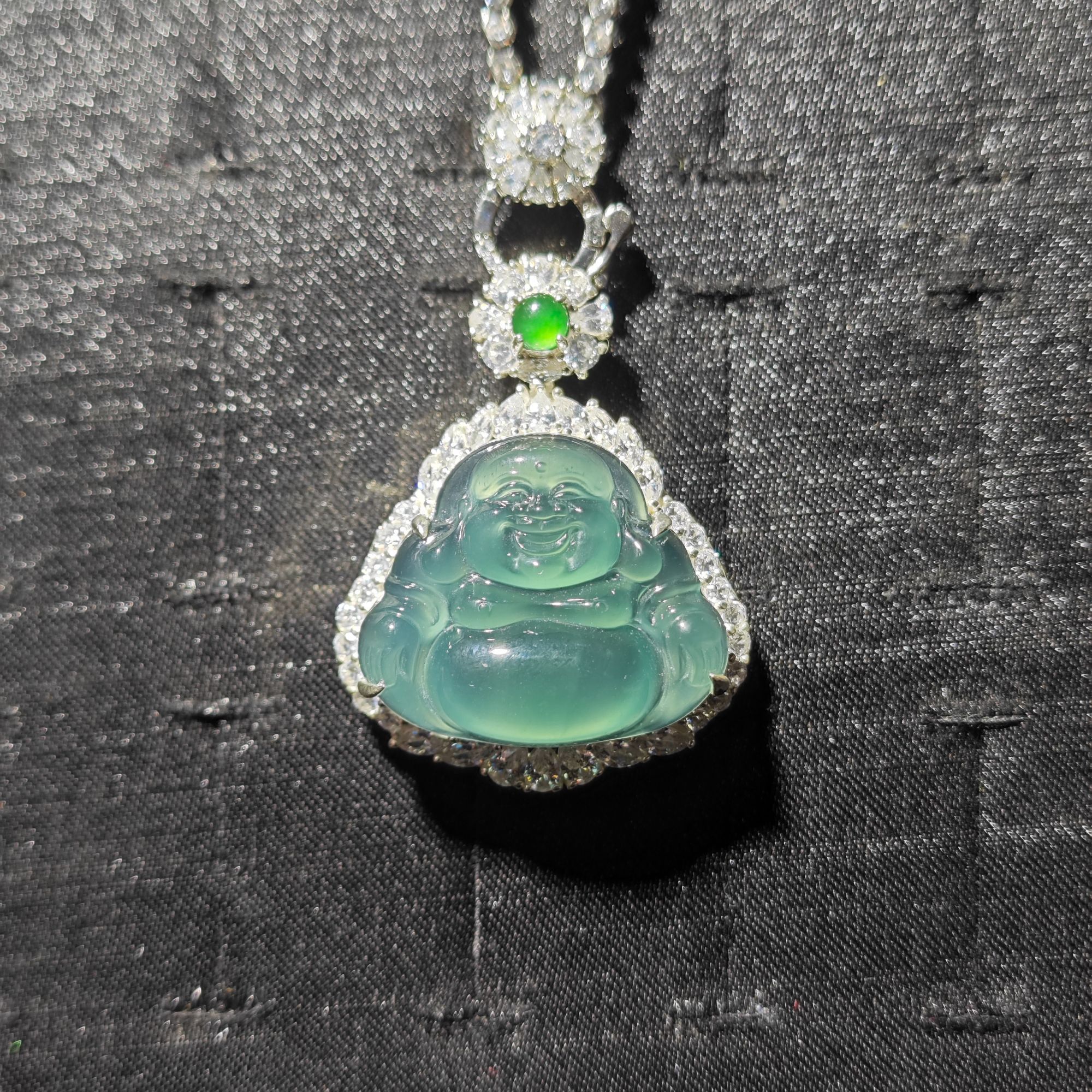 天然A货翡翠冰种佛公