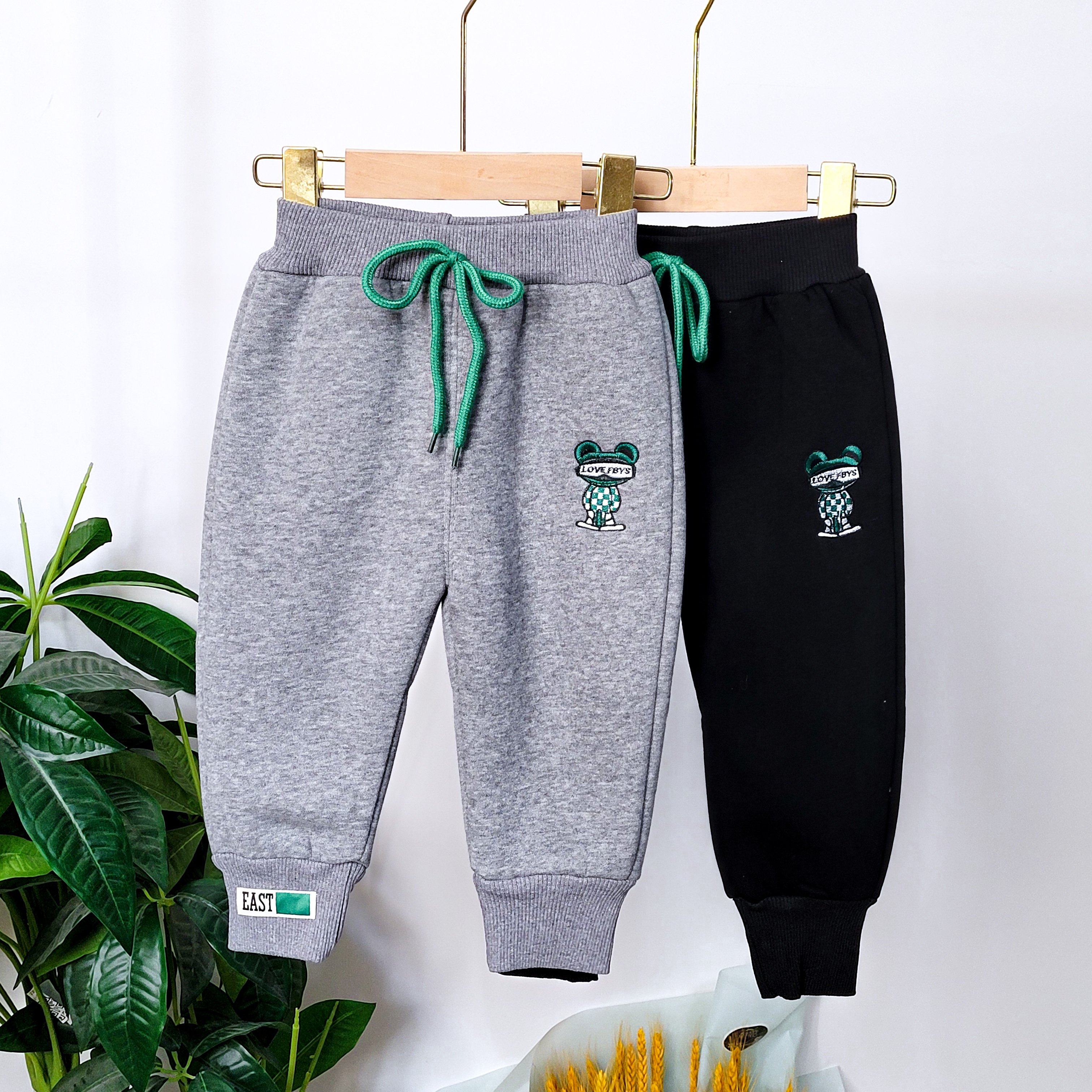 3845男女宝宝冬季加绒裤子儿童运动休闲卫裤