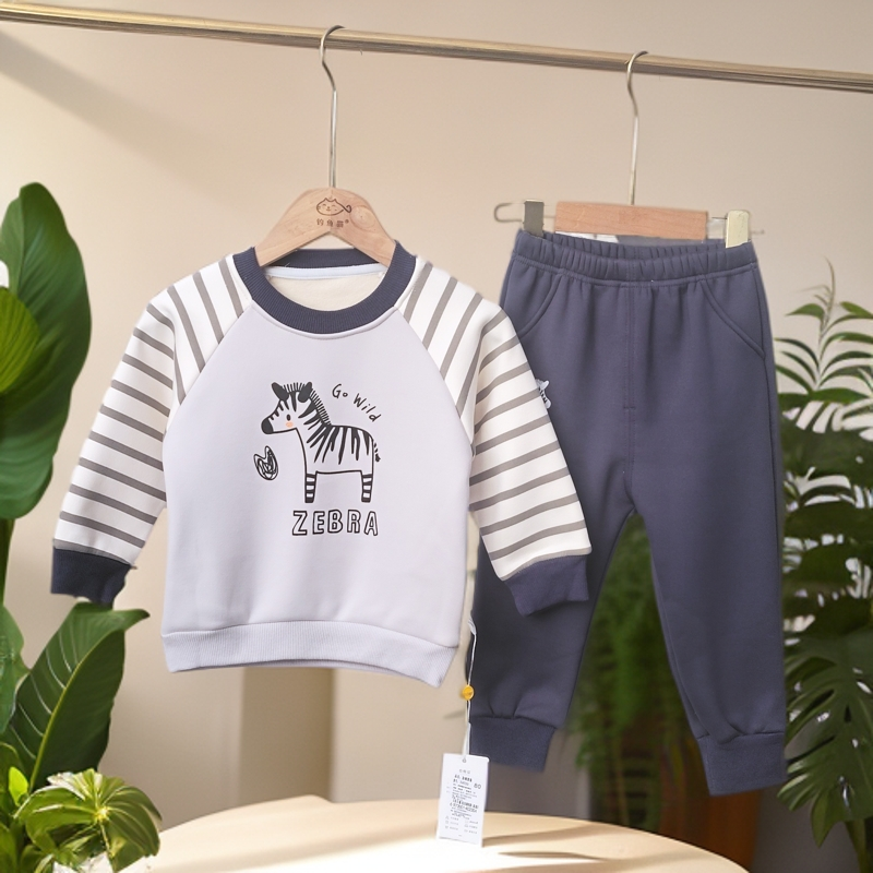 2433宝宝分体衣套装秋冬儿童保暖加绒外出两件套