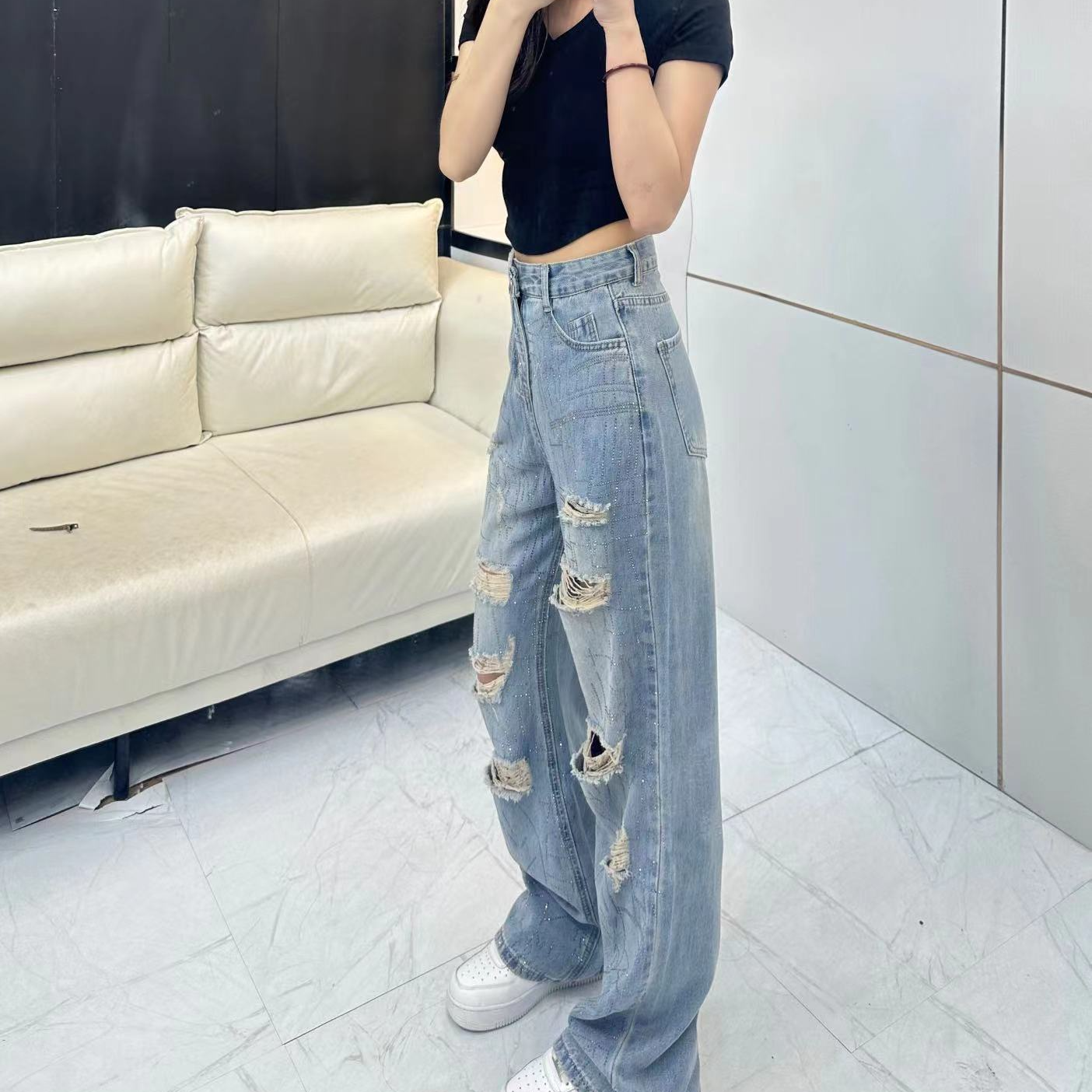 烫钻破洞高腰阔腿牛仔裤女2024夏季新款设计感乞丐宽松显瘦直筒裤