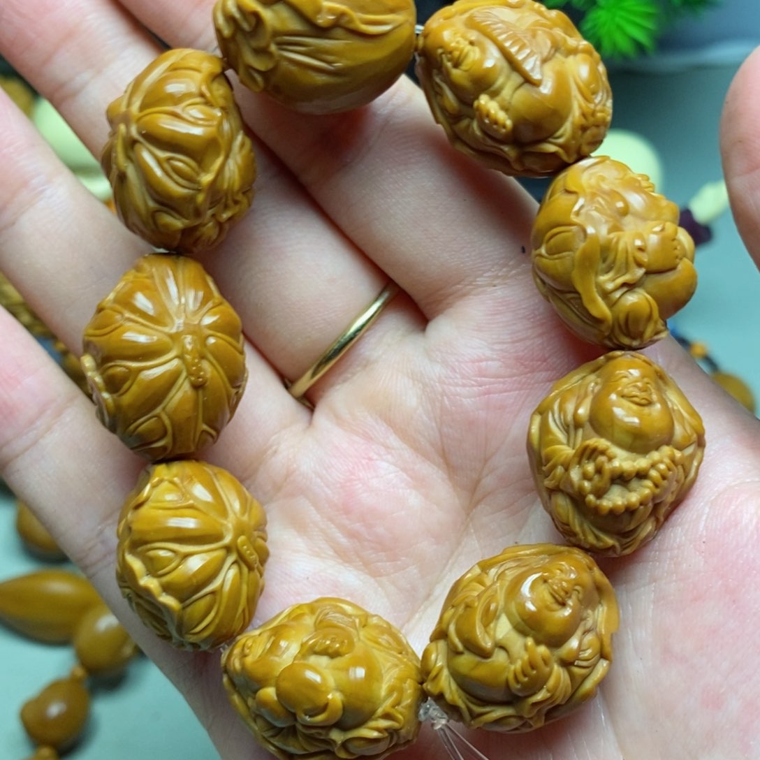 橄榄核核雕橄榄1.9荷叶弥勒
