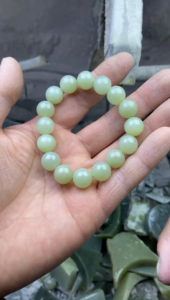 【闪购商品】和田玉颈饰未镶嵌手链 多样化