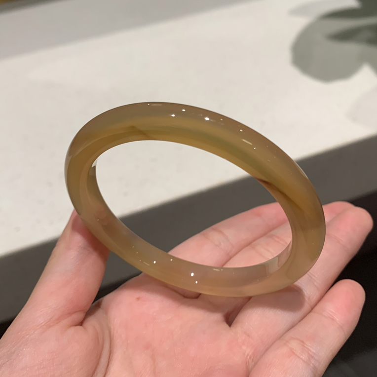 天然玛瑙茶金意境细条泥鳅背～58圈口（扣手）