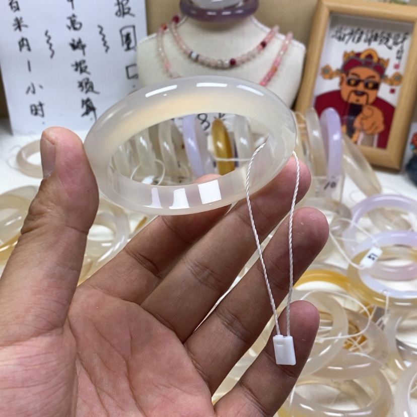 【闪购商品】玛瑙/玉髓手镯未镶嵌你***爱