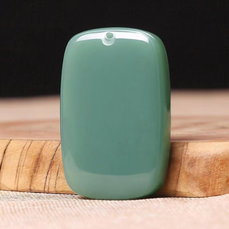 纯天然时尚精美平安无事牌男女同款雕刻且末蓝玉佩挂件颈饰微色差