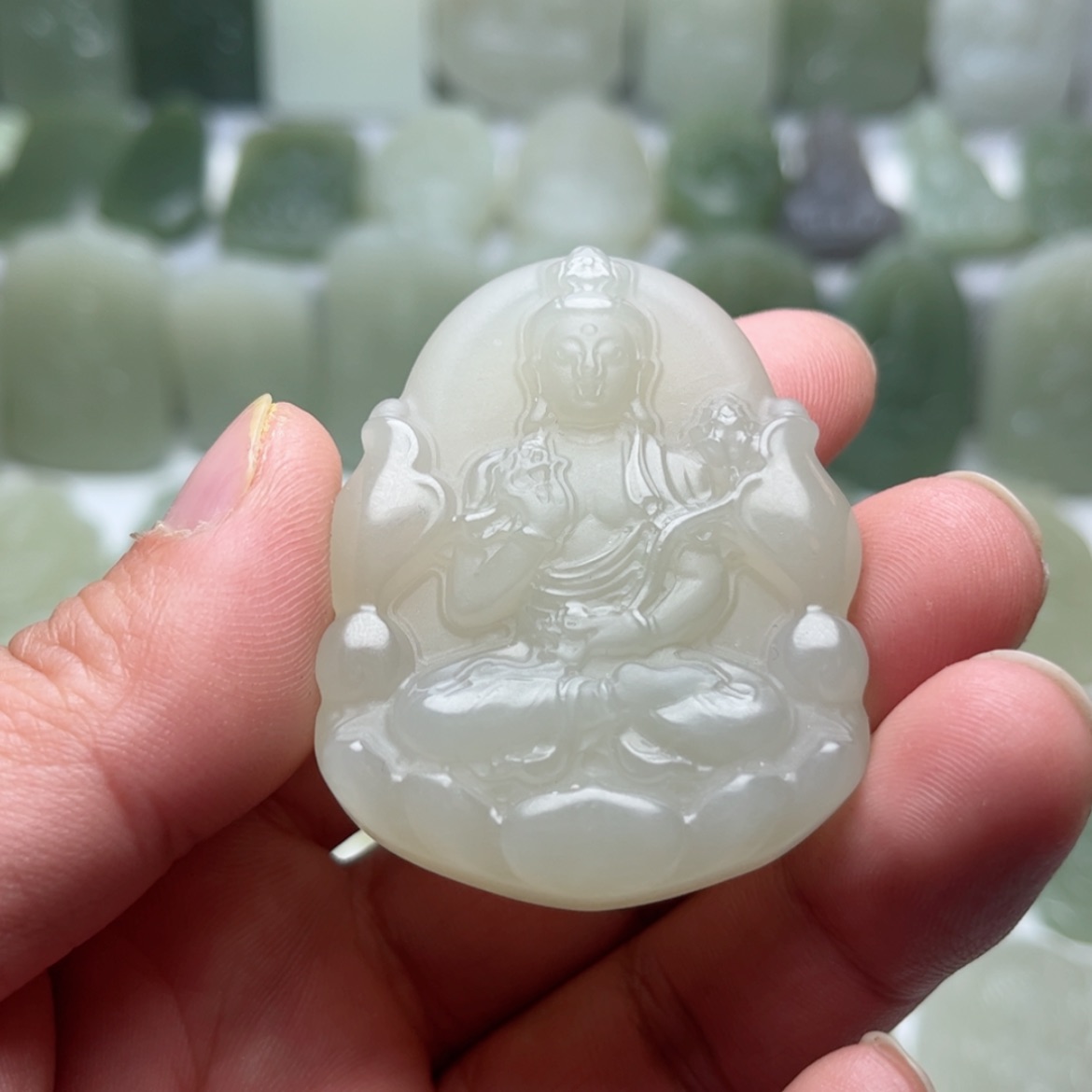 【闪购商品】定制和田玉其他未镶嵌抱*