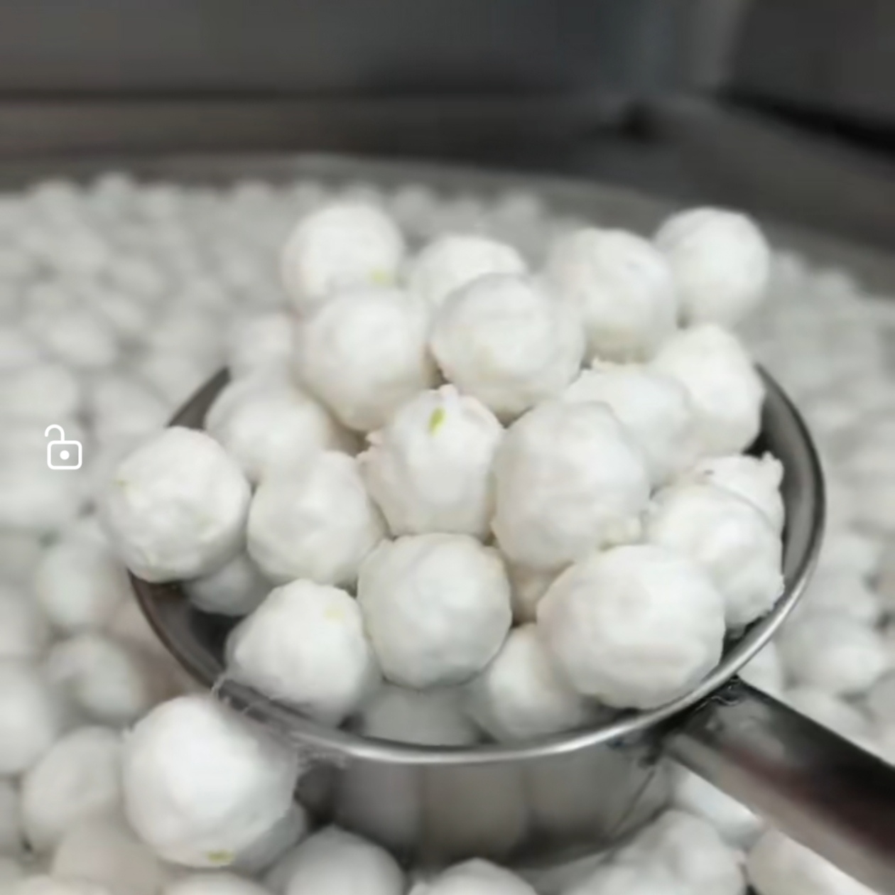 潮汕特产   （新鲜墨鱼丸）熟