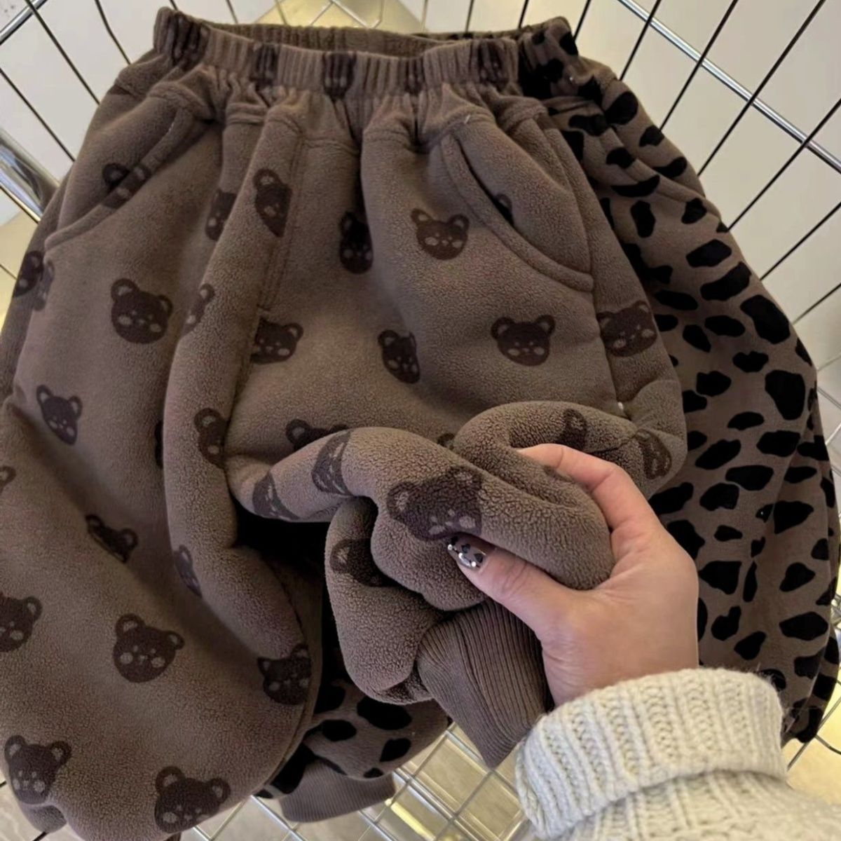 儿童加绒加厚裤子奥利绒秋冬男女童运动裤儿童童装保暖哈伦裤潮