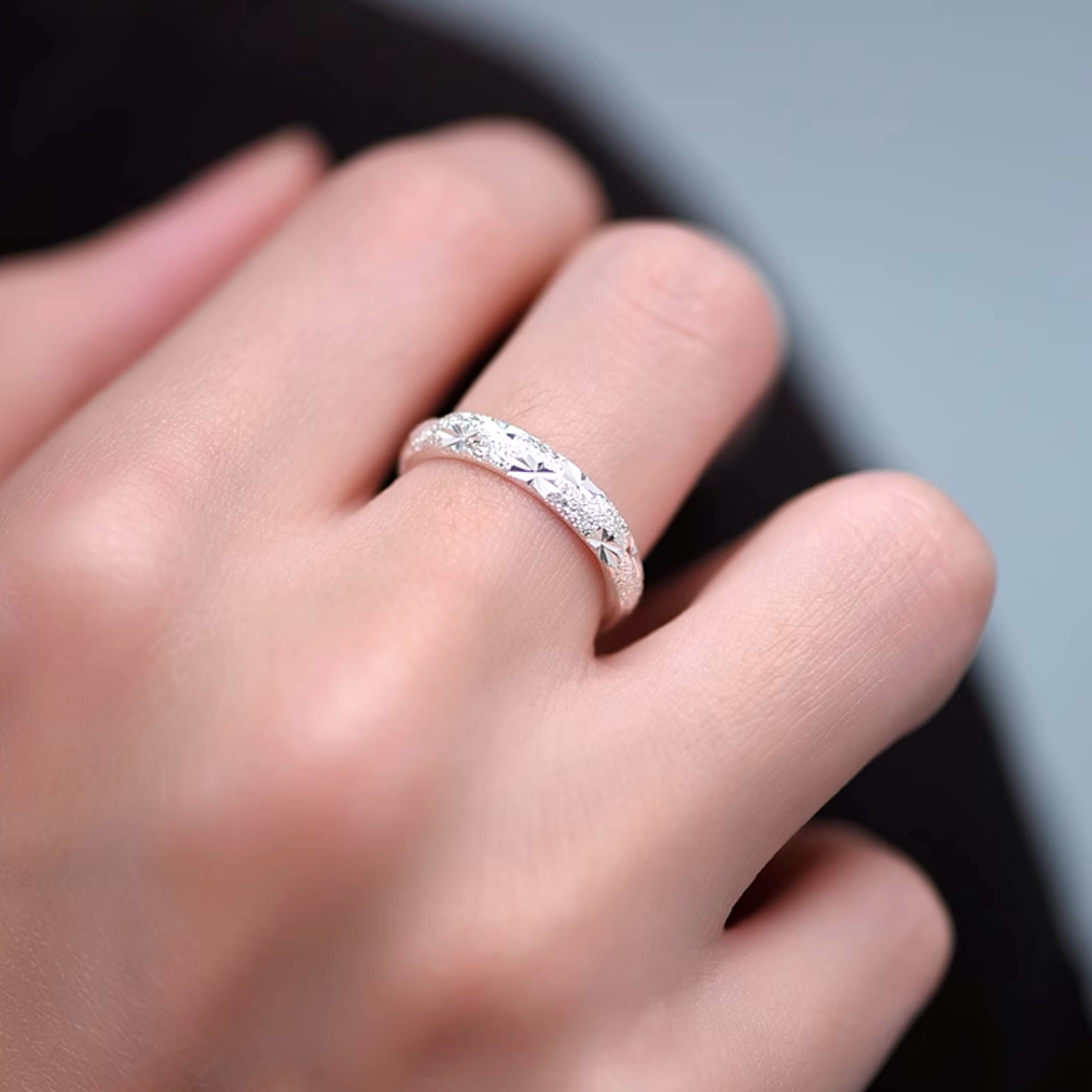 足银戒指 999纯银磨砂满天星戒指男女款时尚轻奢指环素款通用气质