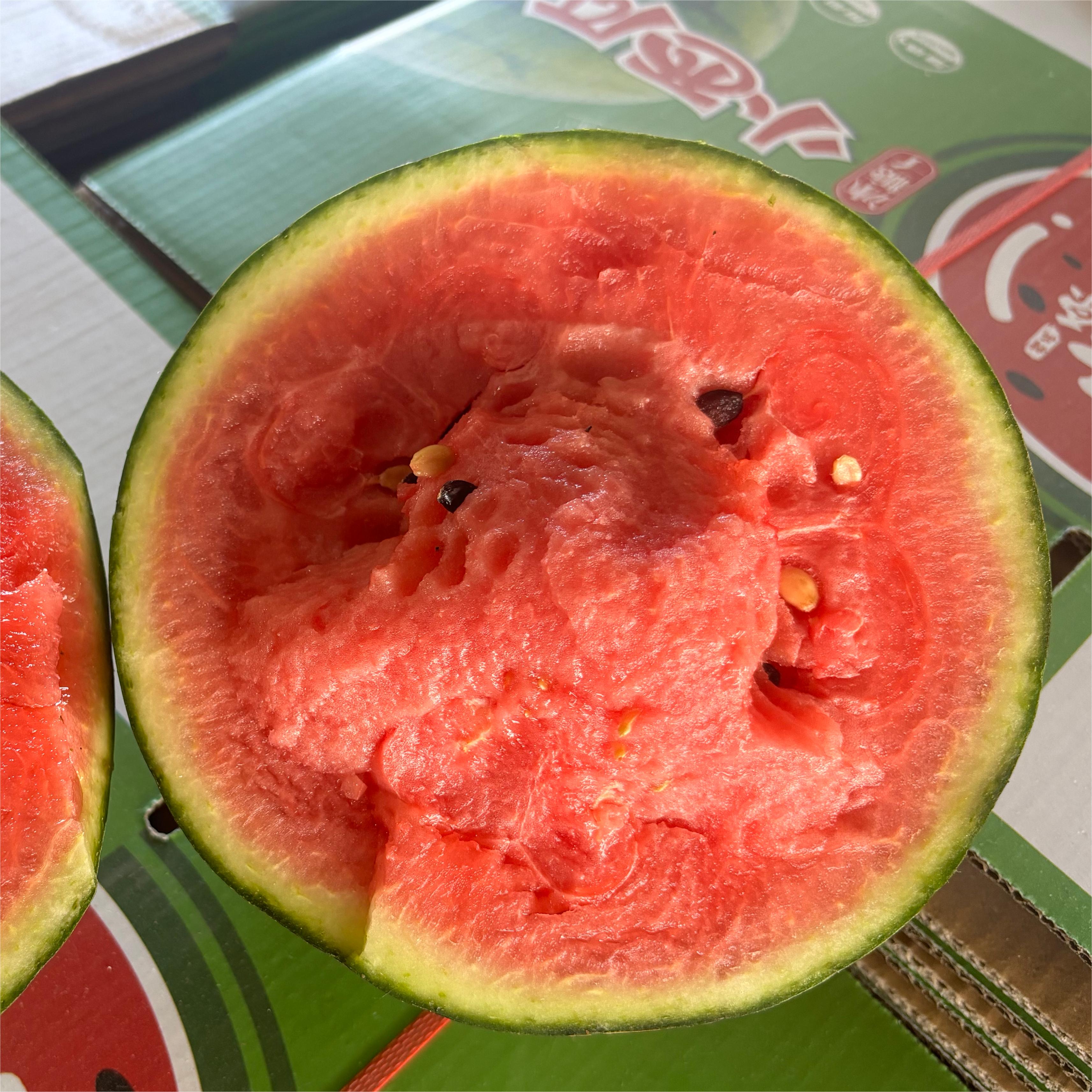 【顺丰 到货冷藏保存】山东潍坊冰糖子町琦小西瓜1/2个装